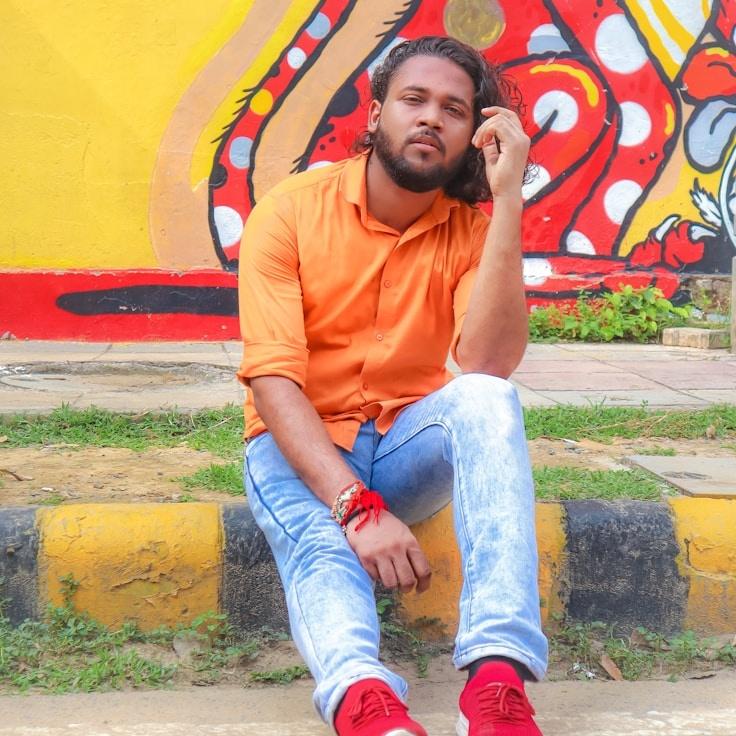 Morgan Lee, Client Relations Director, discussing corporate gifting strategy with business clients